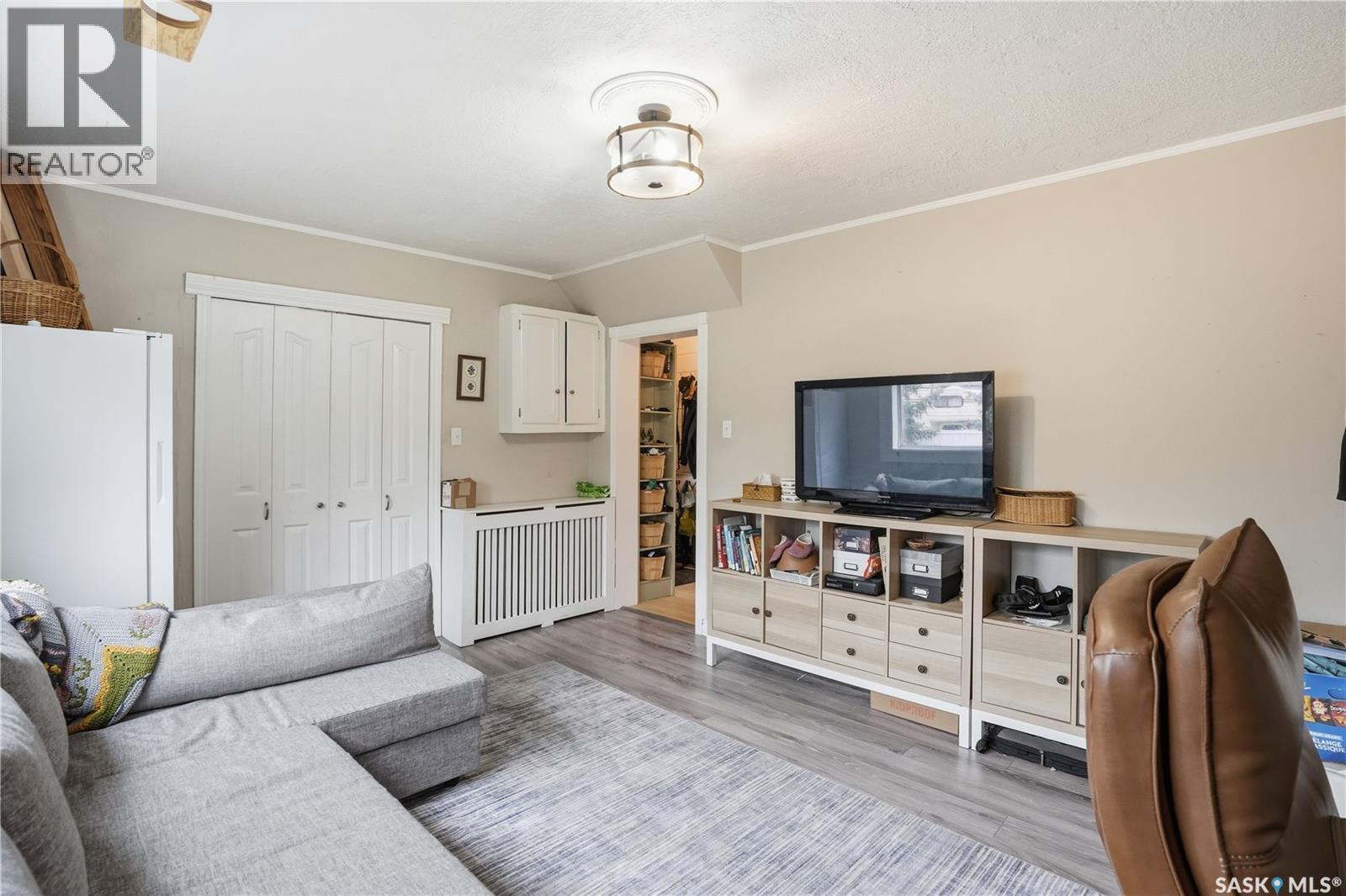 12 Alexandra AVENUE - 22