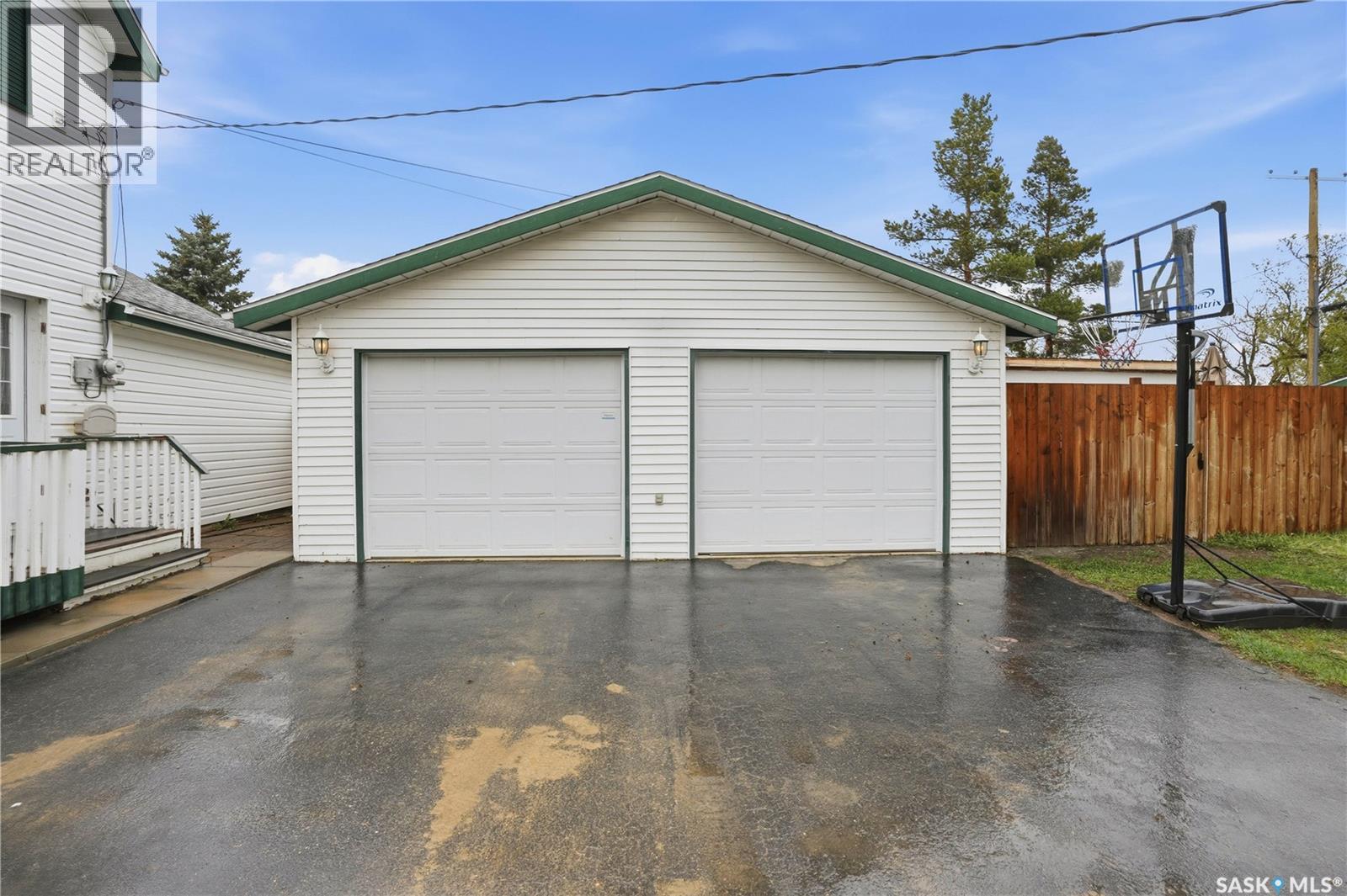 12 Alexandra AVENUE - 41