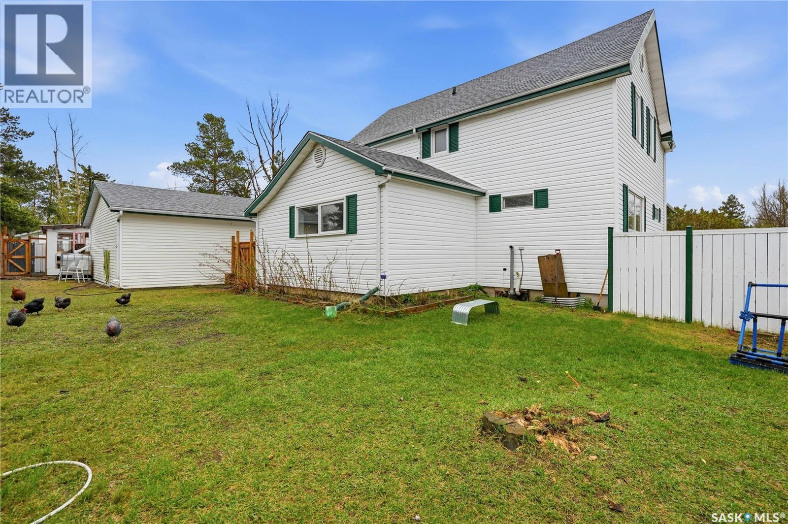 12 Alexandra AVENUE - 44