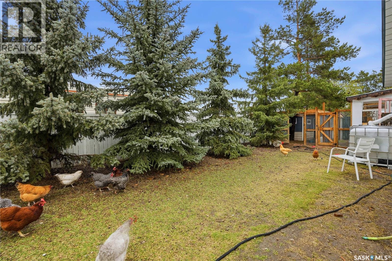 12 Alexandra AVENUE - 46