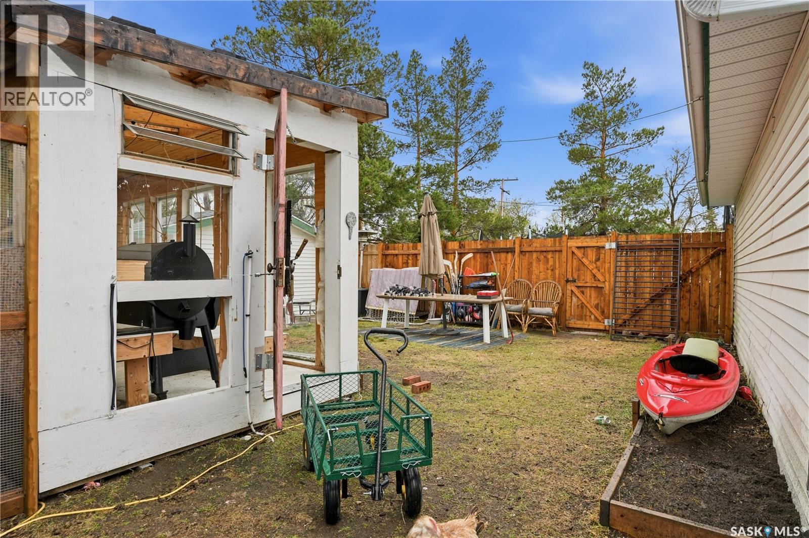 12 Alexandra AVENUE - 48