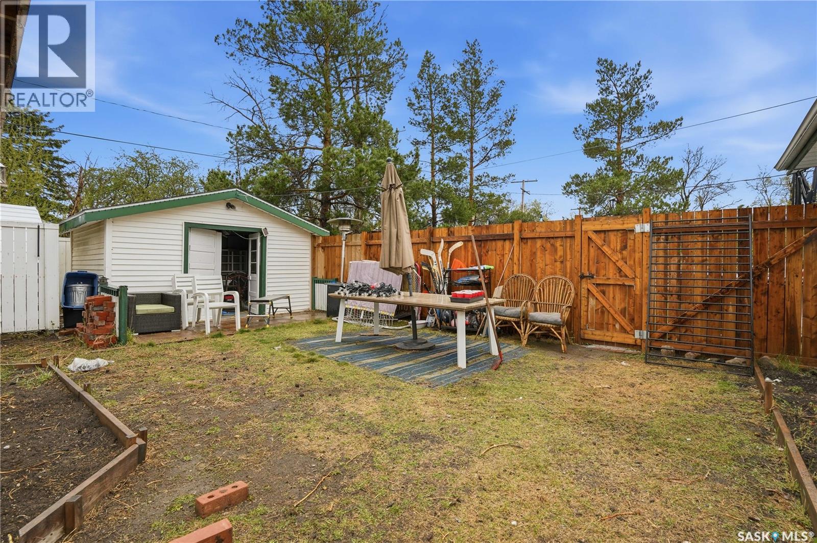 12 Alexandra AVENUE - 49