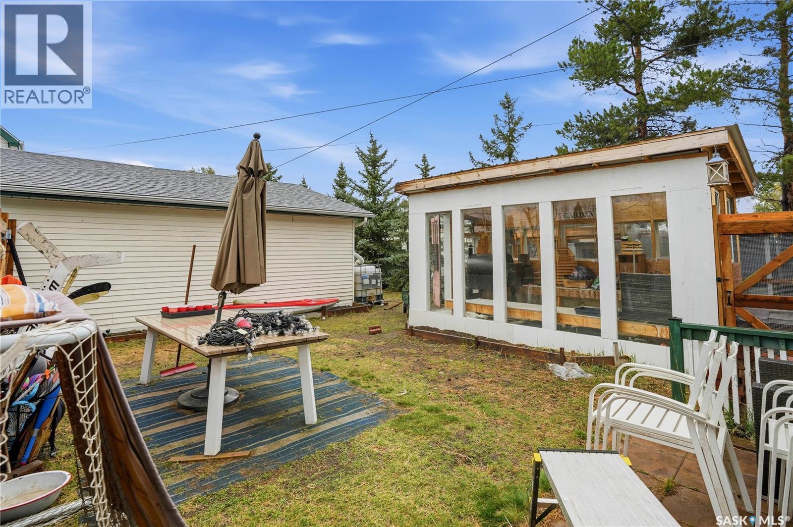 12 Alexandra AVENUE - 50
