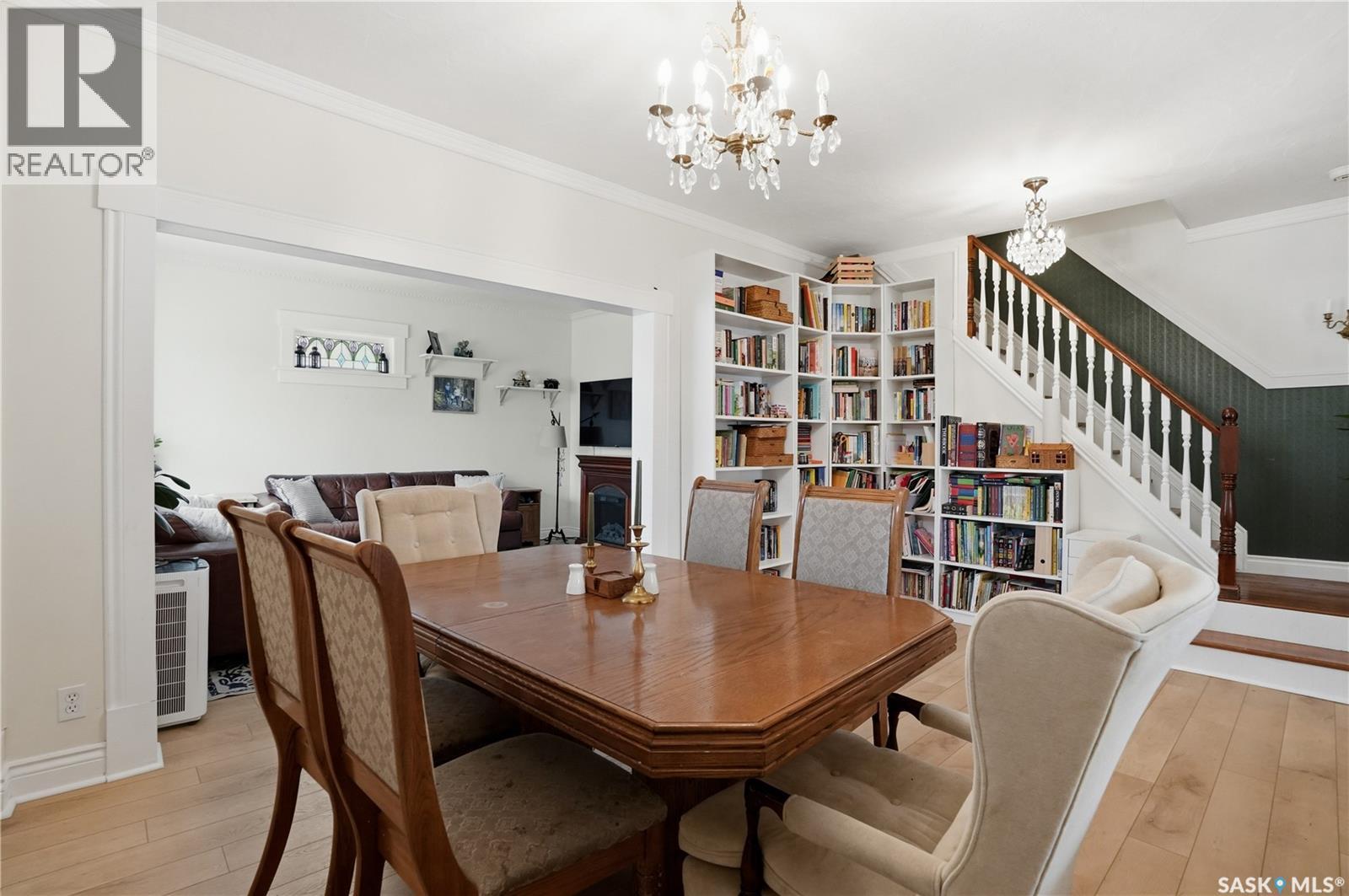 12 Alexandra AVENUE - 9