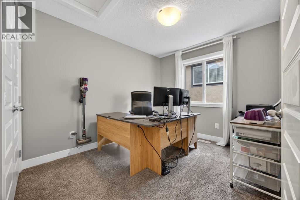 #1 129 12 Avenue NW - 19