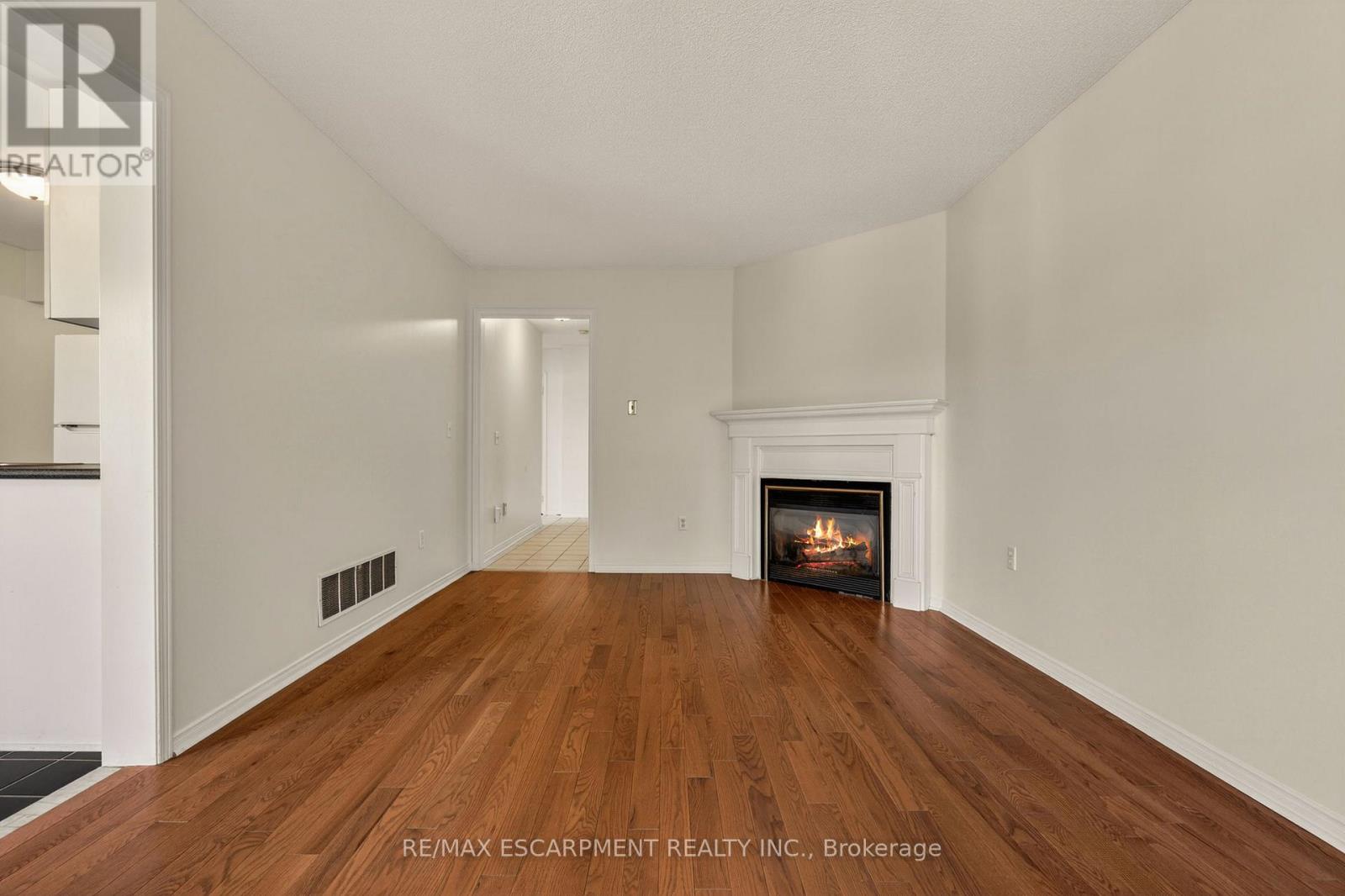 #19 11 PIRIE DRIVE - 30