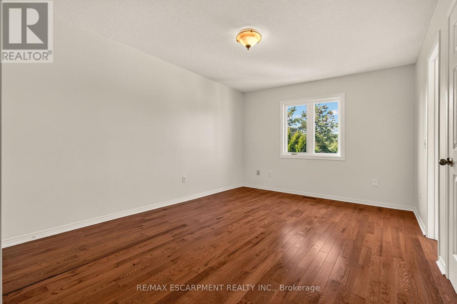 #19 11 PIRIE DRIVE - 32