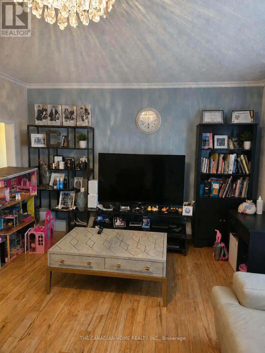 61 EXETER DRIVE - 21