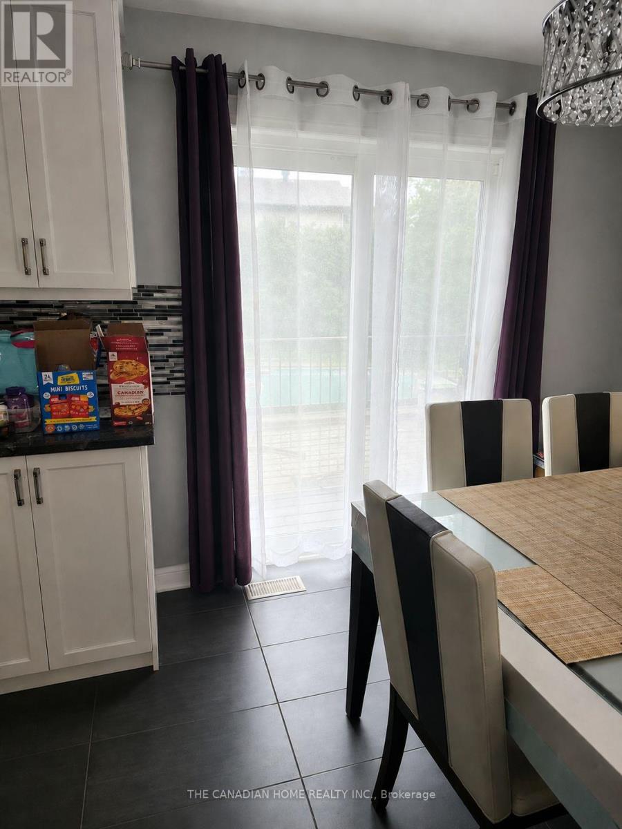 61 EXETER DRIVE - 22