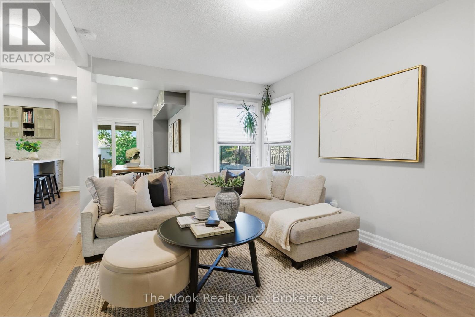 15 STANFORD CRESCENT - 21