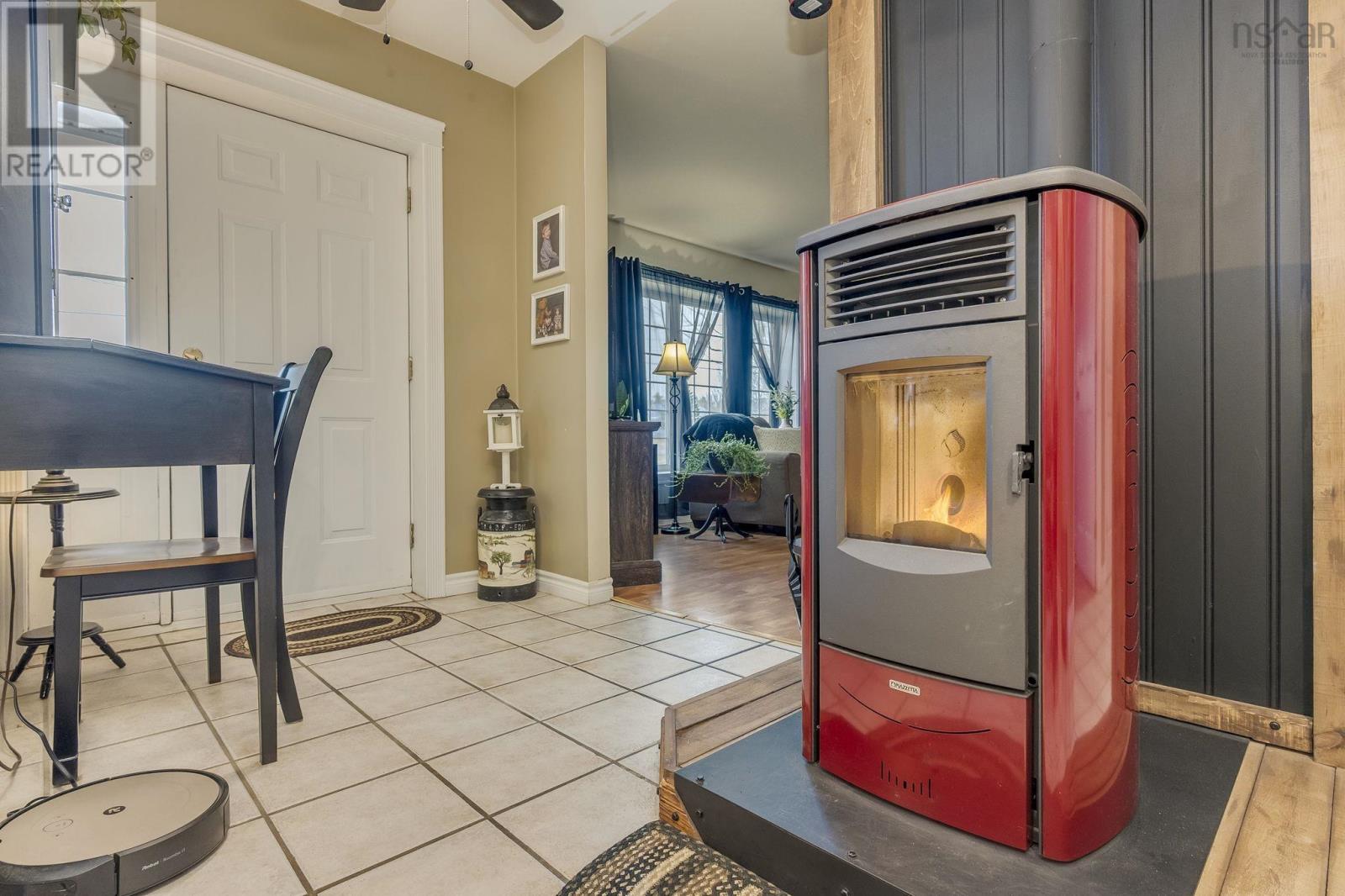 885 Thompson Road - 17