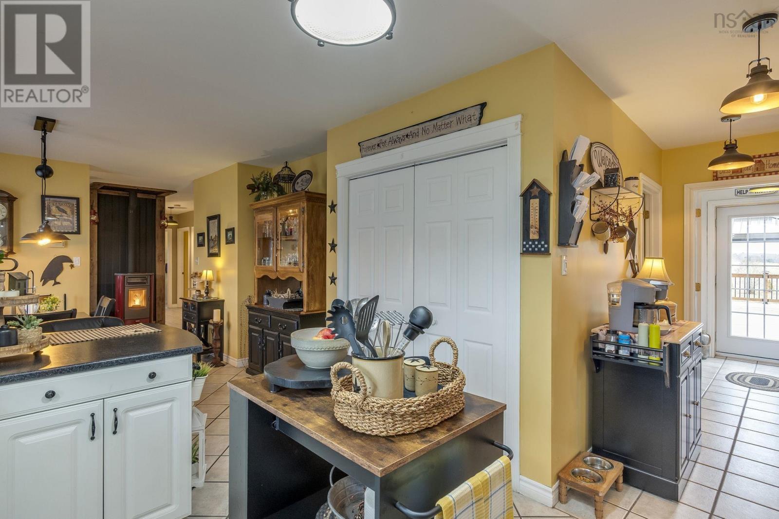 885 Thompson Road - 5