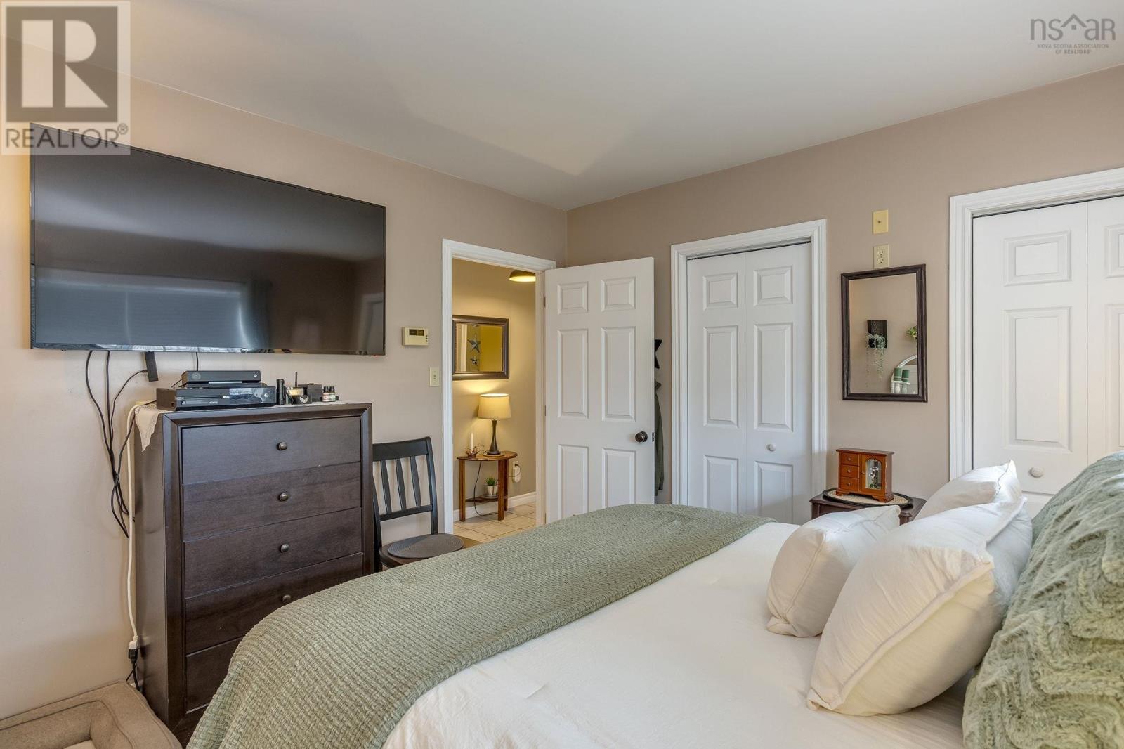 885 Thompson Road - 25