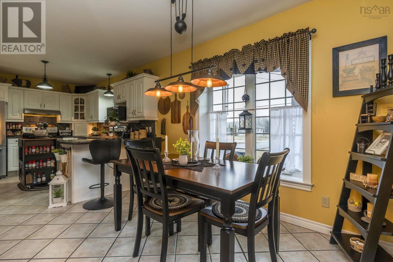 885 Thompson Road - 9