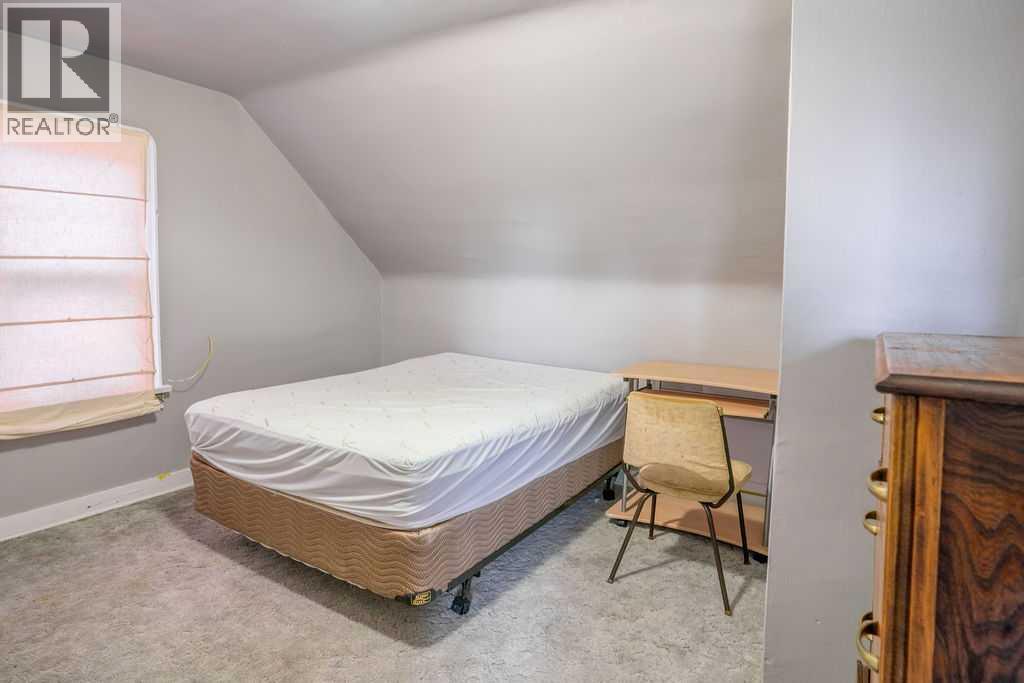 4716 52 Avenue - 21