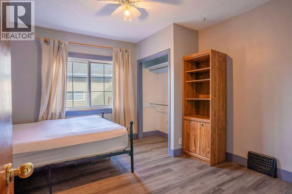 4716 52 Avenue - 18
