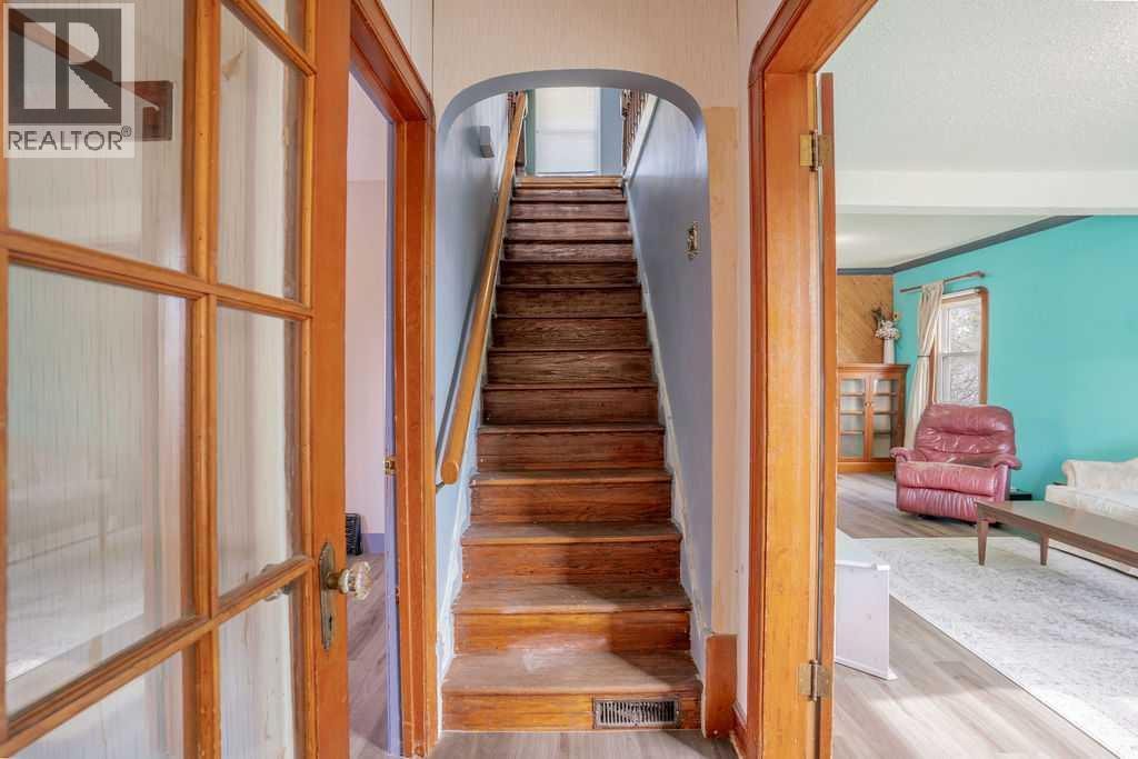 4716 52 Avenue - 19