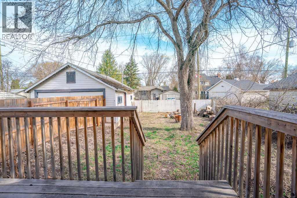 4716 52 Avenue - 26