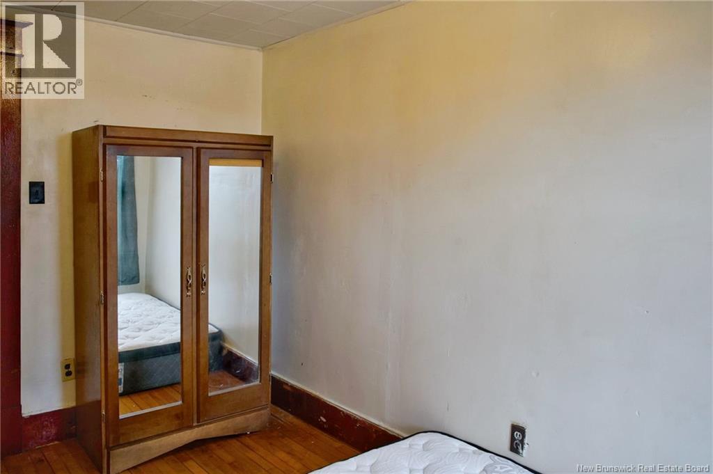 256 Guilford Street - 12
