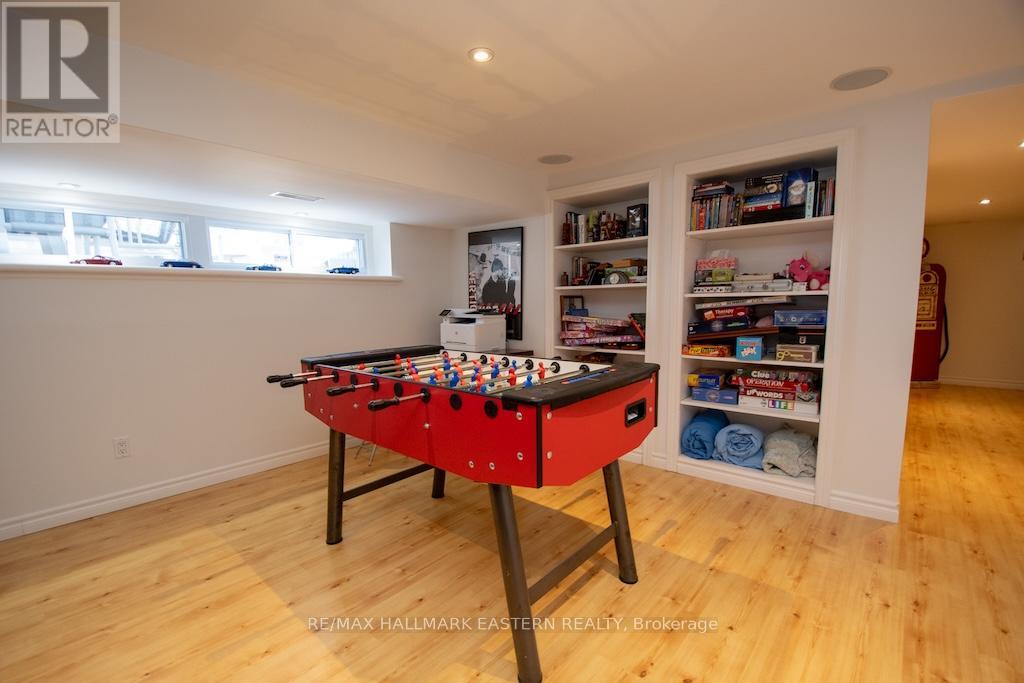 33 PINEWAY COURT - 25