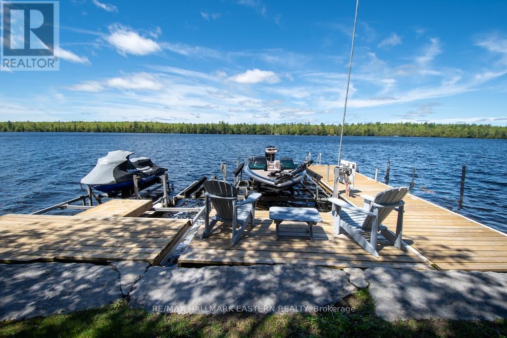 33 PINEWAY COURT - 33
