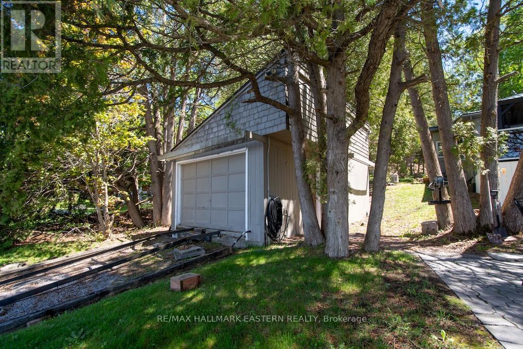33 PINEWAY COURT - 4