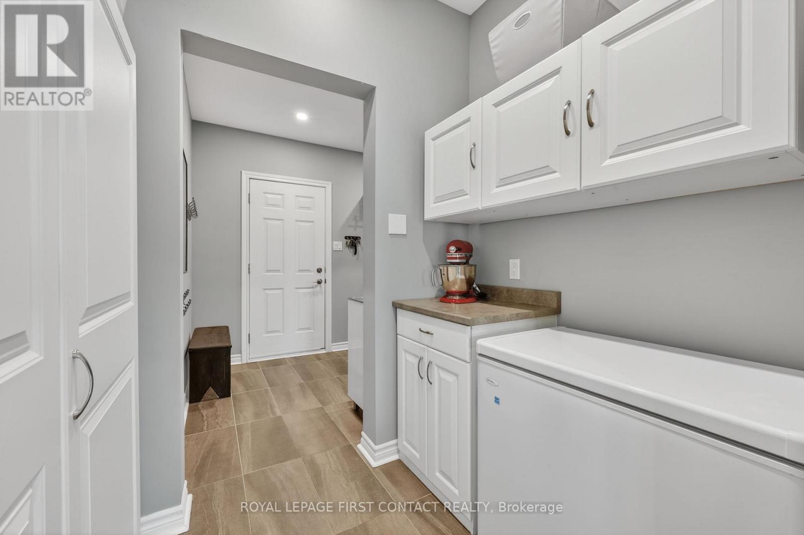 43 BOYD CRESCENT - 26
