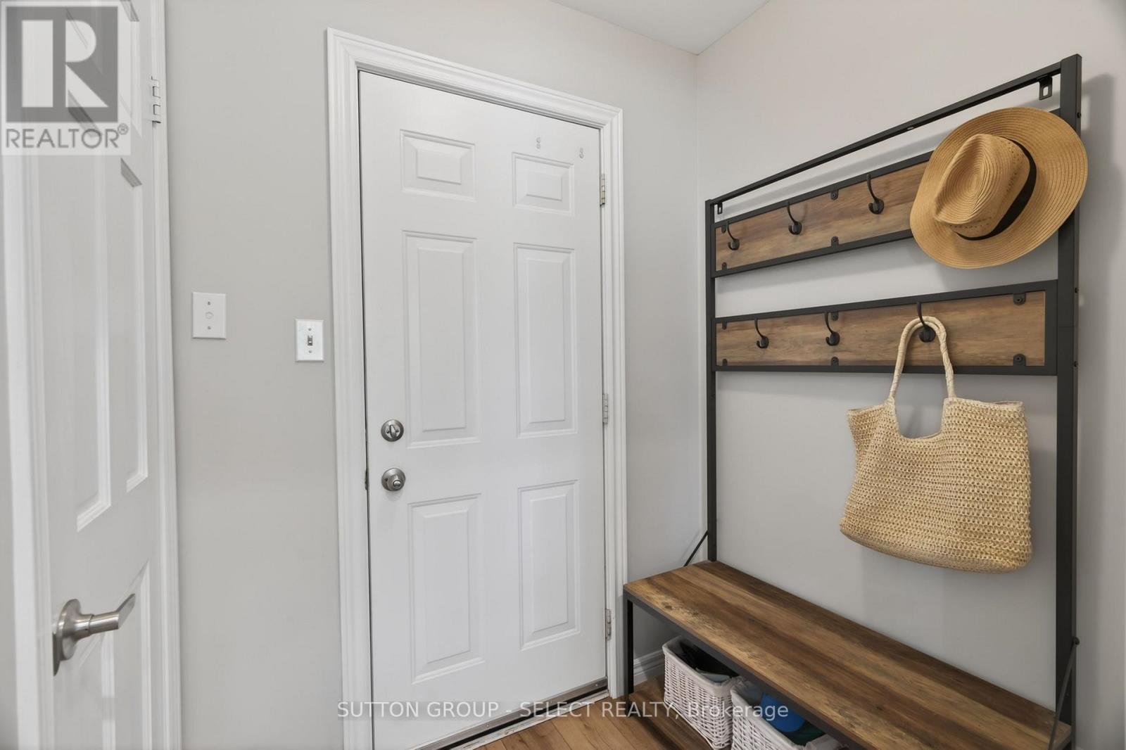 1872 DOWNES COURT - 18