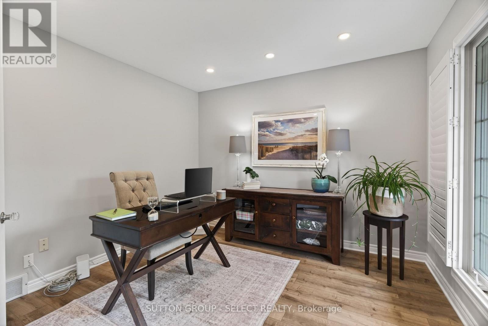 1872 DOWNES COURT - 6