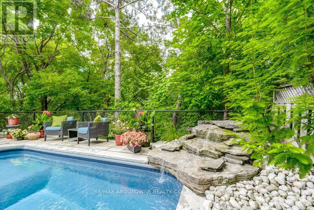 2080 MCKERLIE CRESCENT - 40