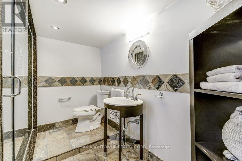 2080 MCKERLIE CRESCENT - 35