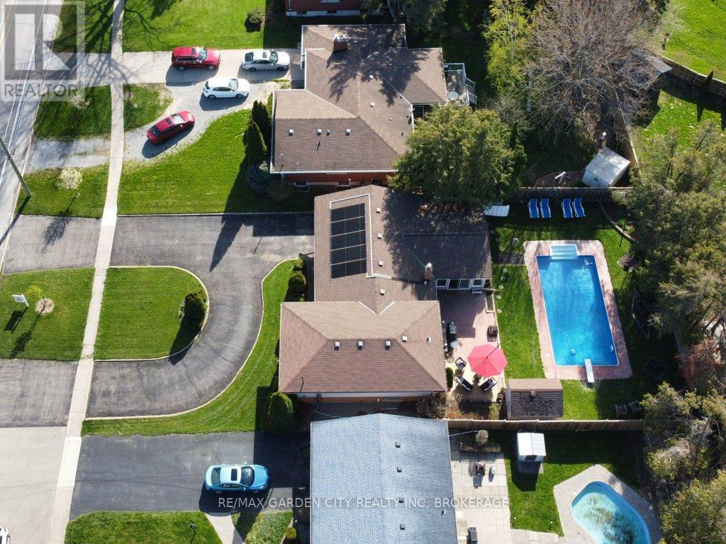 171 LAKESHORE ROAD - 2