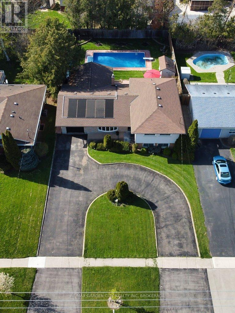 171 LAKESHORE ROAD - 8