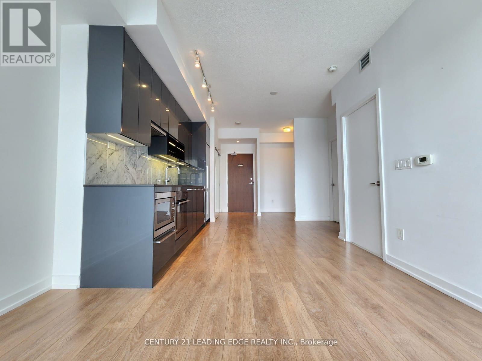 #709 115 MCMAHON DRIVE - 18