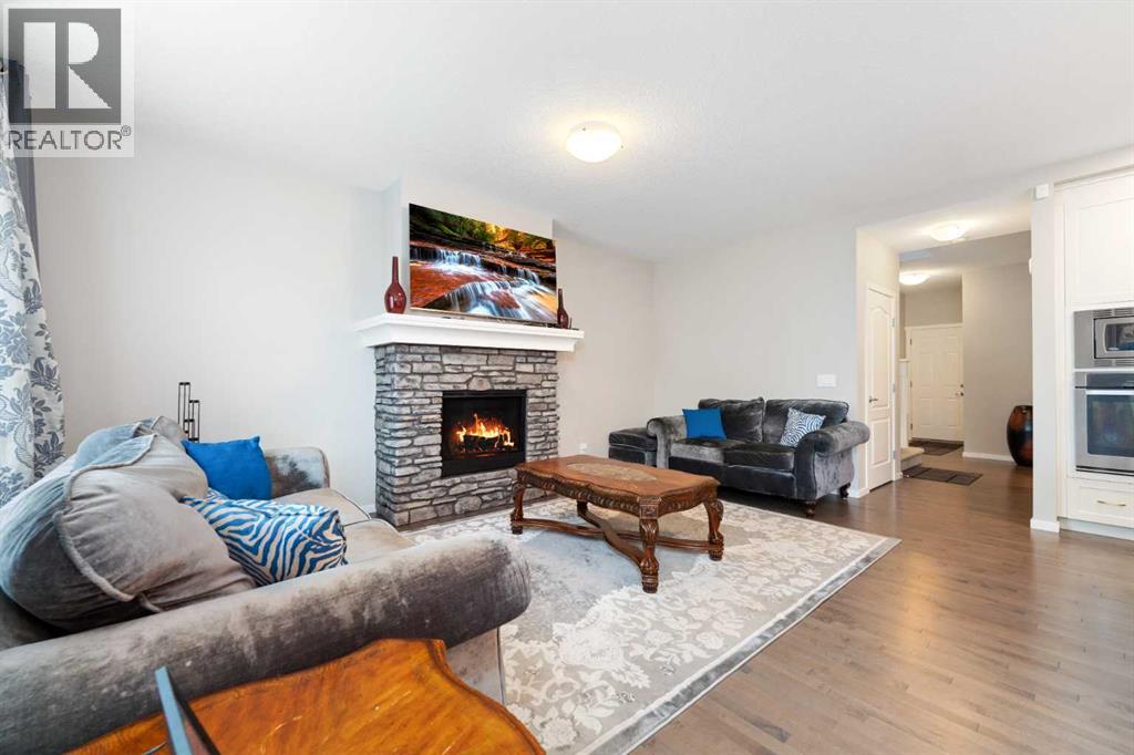 229 Kingsbury Close SE - 6