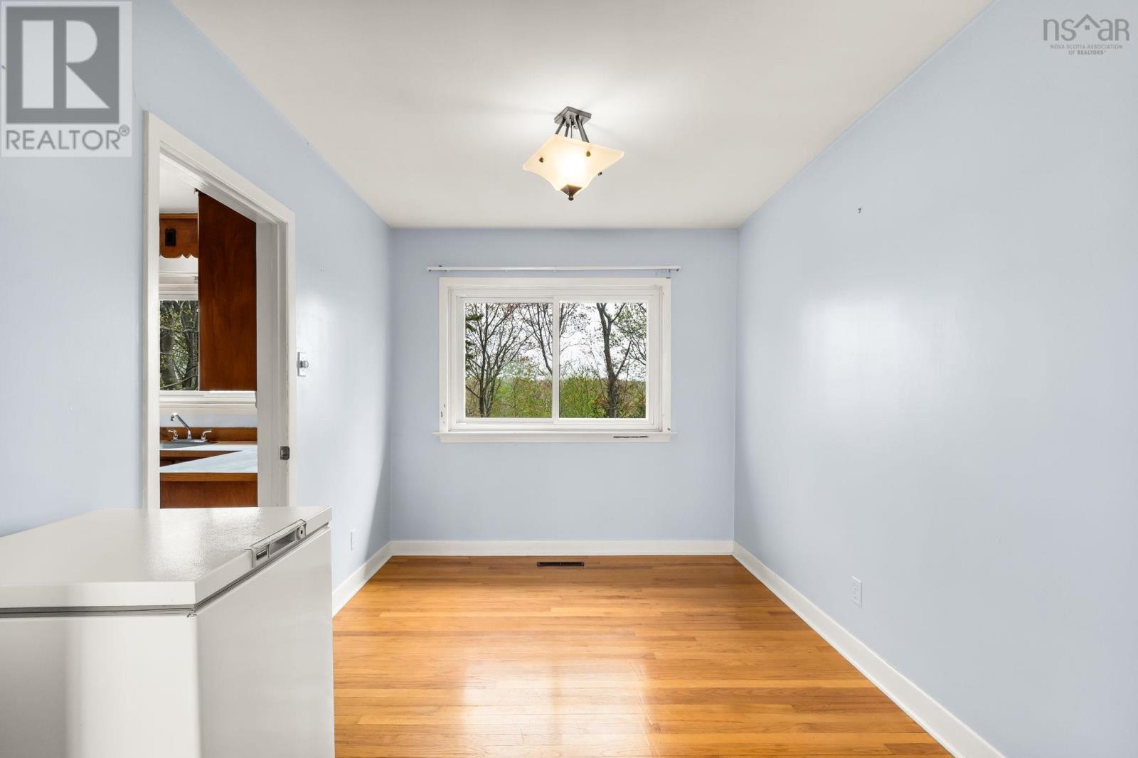 Property 36 of 48 of 92 Joffre Street