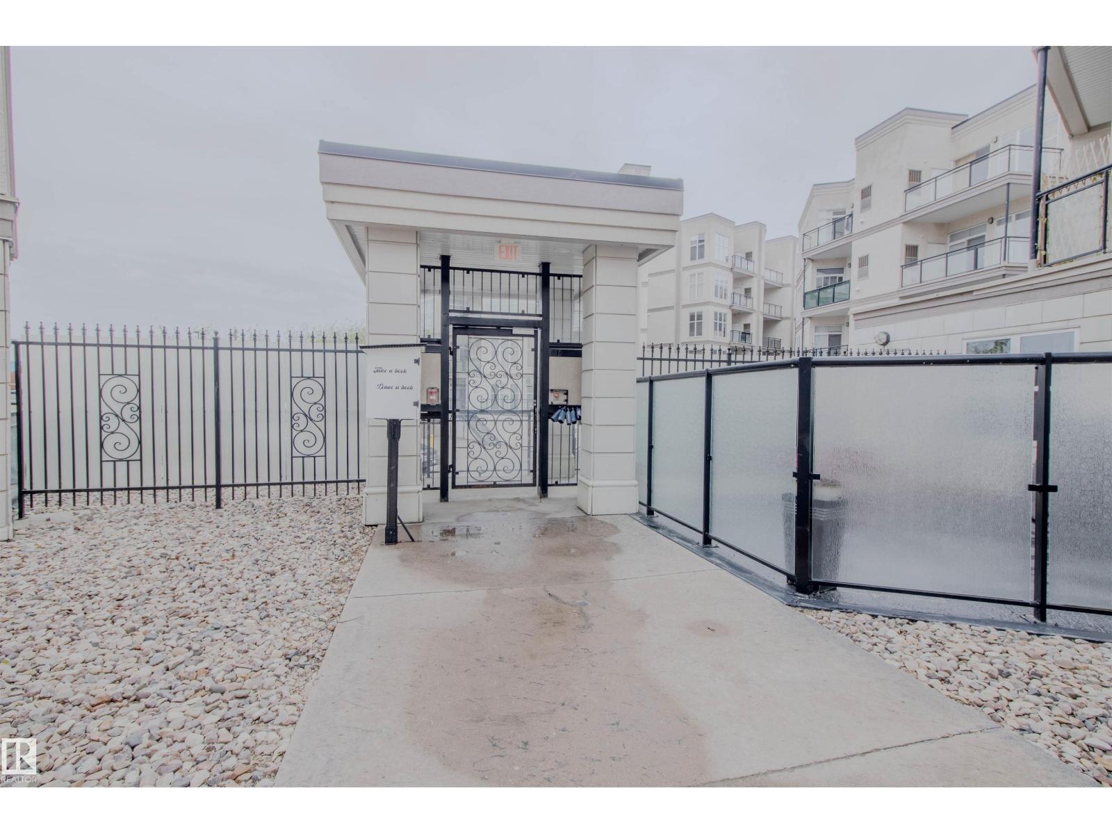 #171 4823 104A ST NW - 28