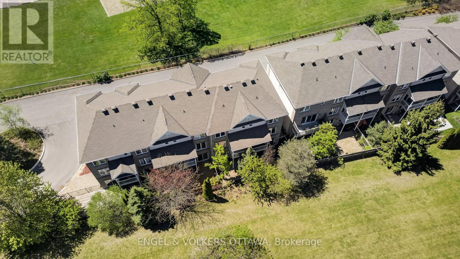 27 BRIARWAY PRIVATE - 37