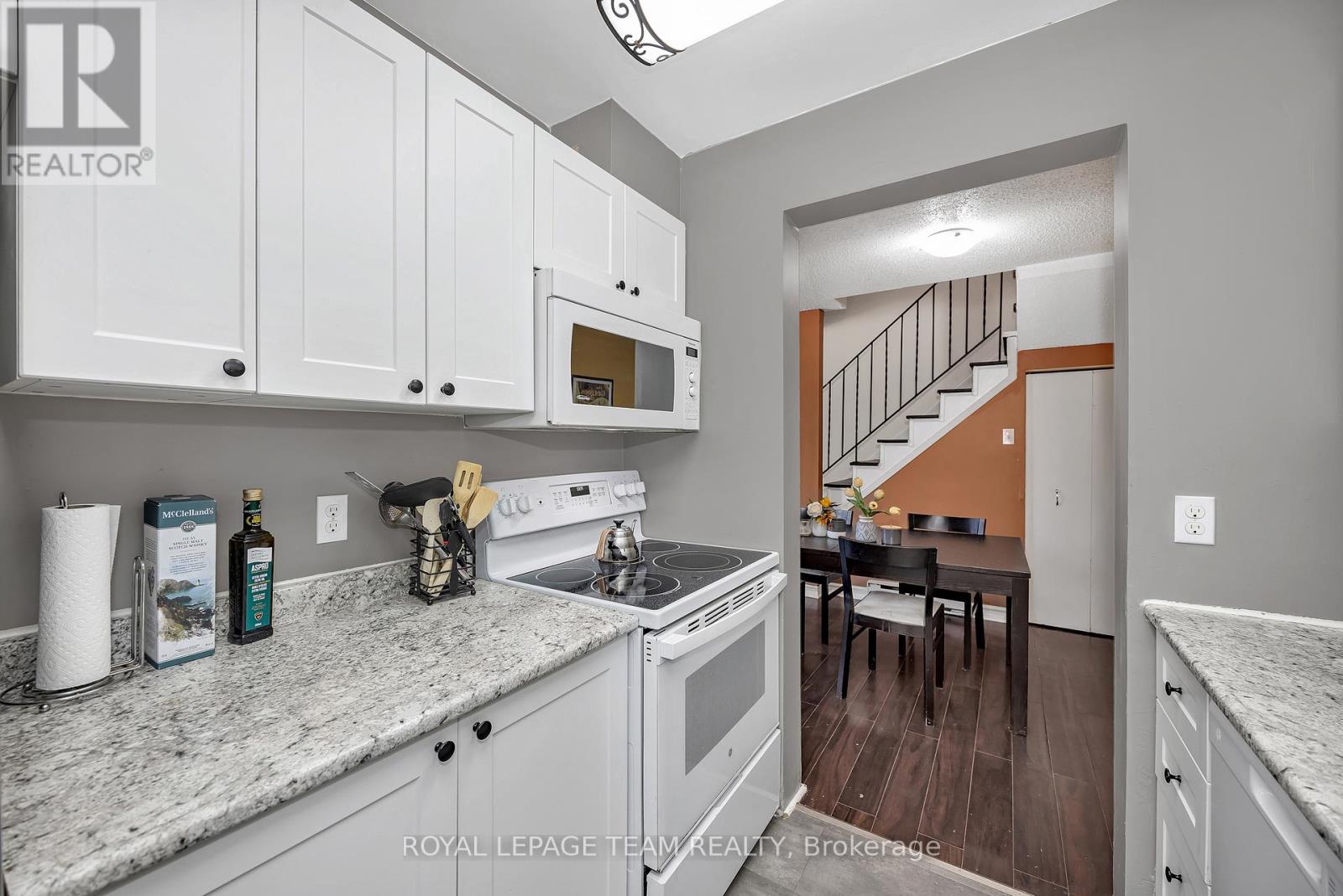 23A WOODVALE GREEN - 12