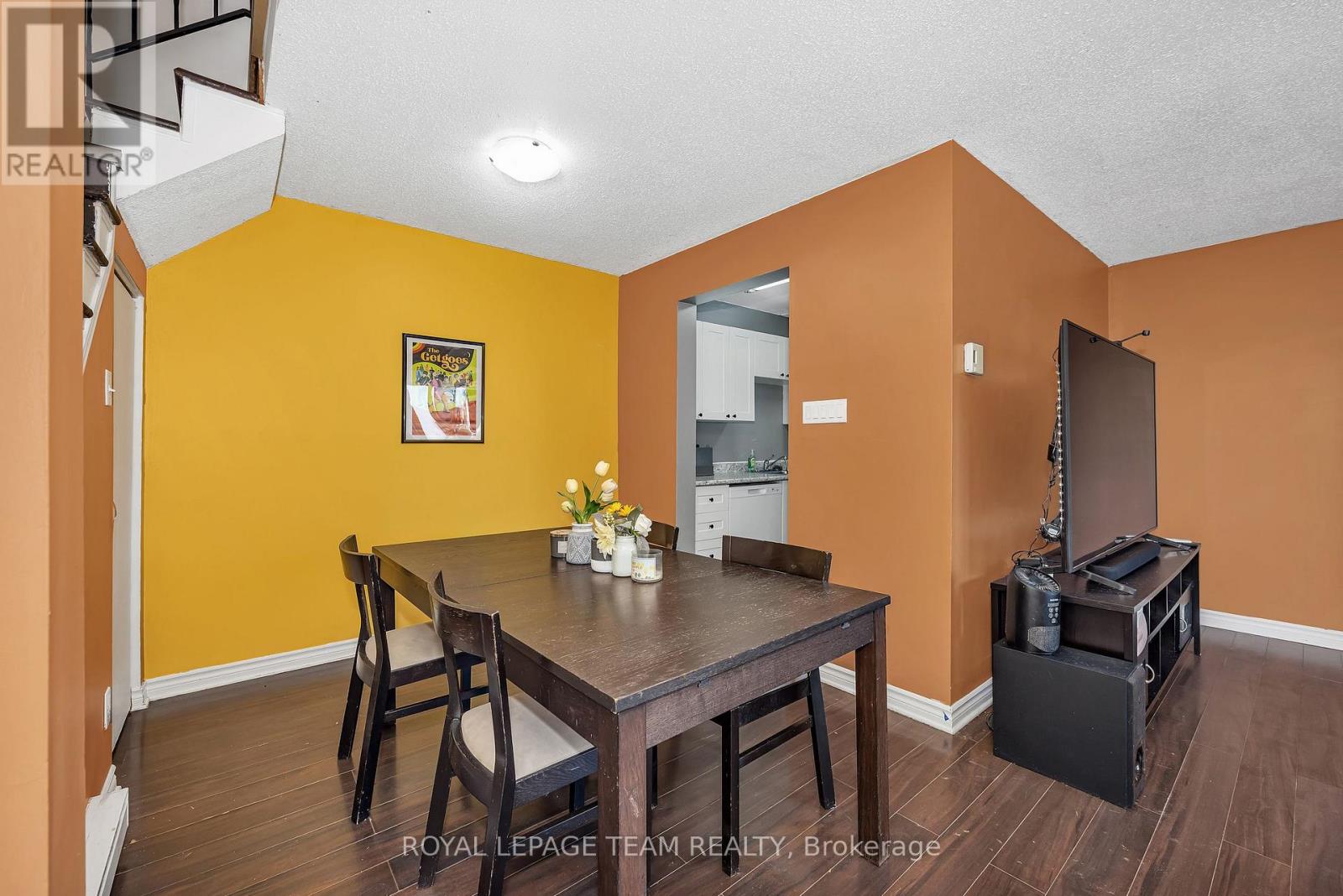 23A WOODVALE GREEN - 5