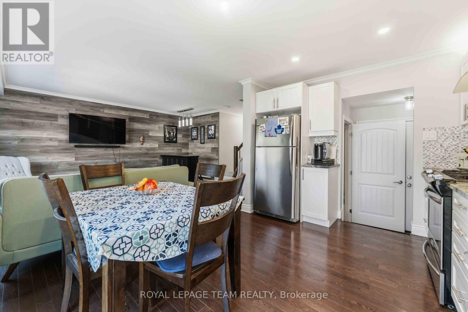 231 CAYMAN ROAD - 12