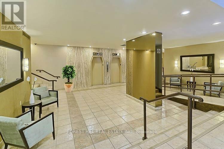 #205 350 LONSDALE ROAD - 18