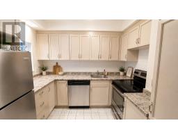 902 - 284 Bloor Street W, Toronto, ON M5S3B8 Photo 9