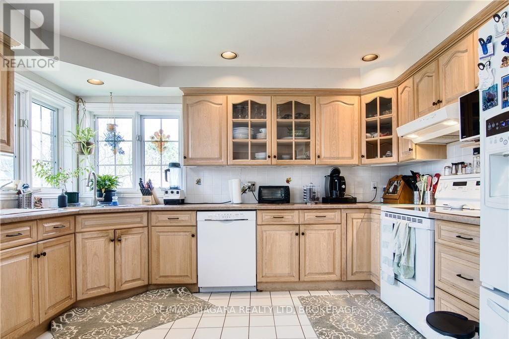 8165 MOUNT OLIVE CRESCENT - 14
