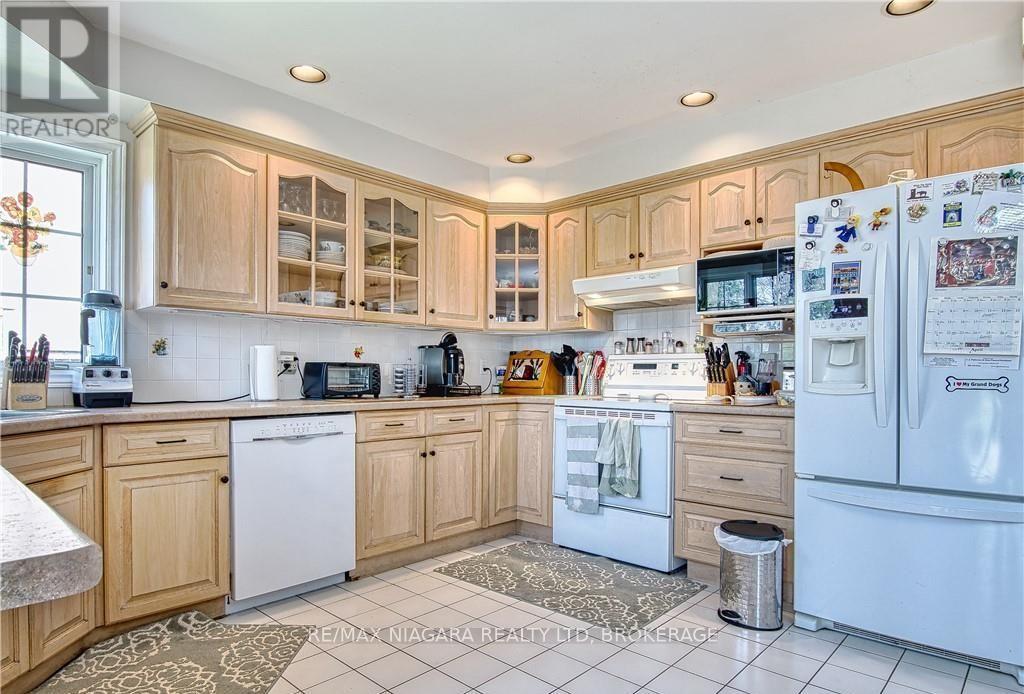 8165 MOUNT OLIVE CRESCENT - 15