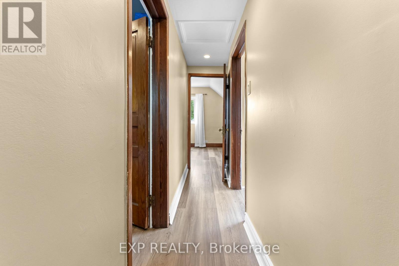 17 MOOTE STREET - 18
