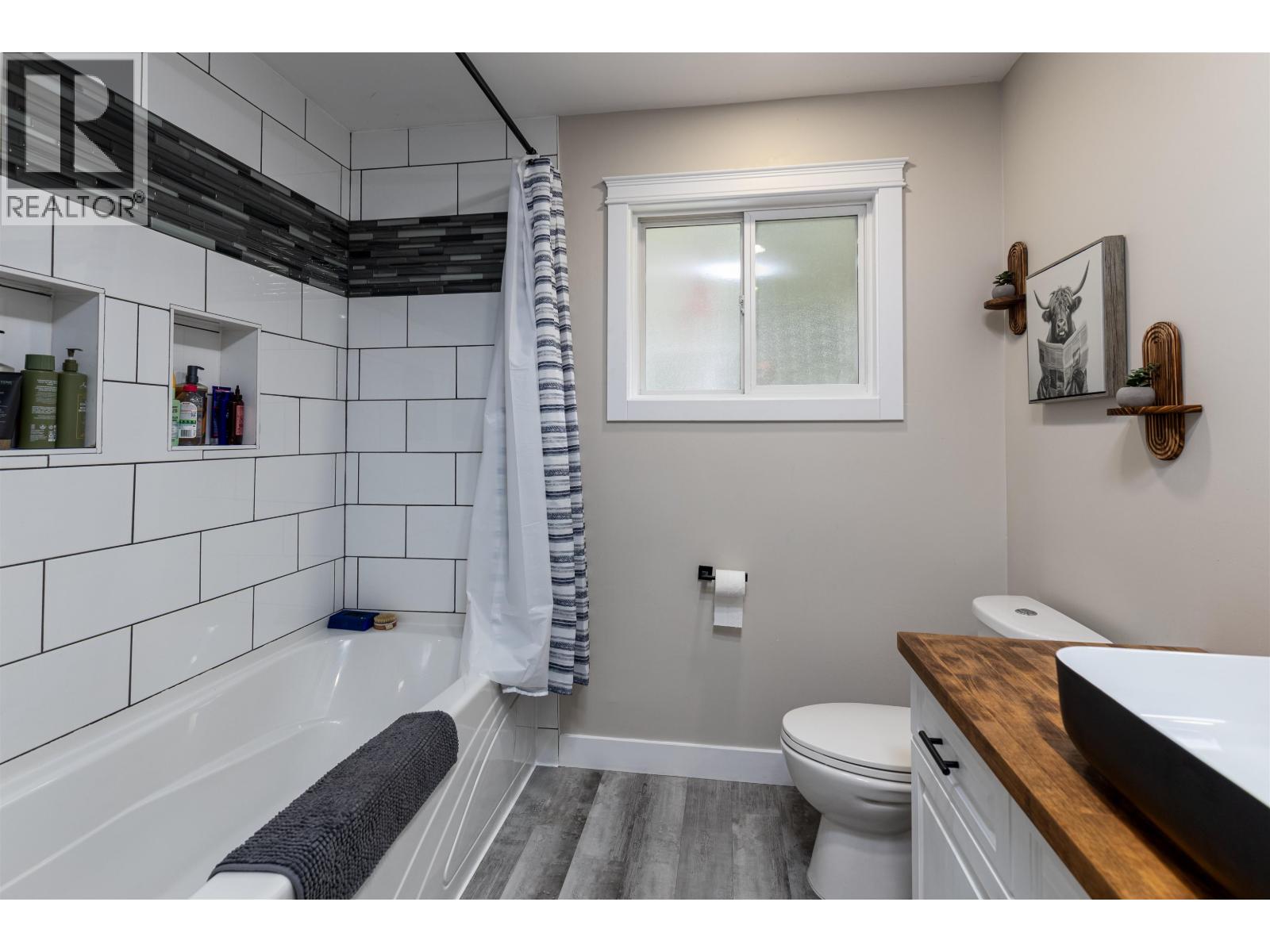 2190 CHURCHILL DRIVE - 13