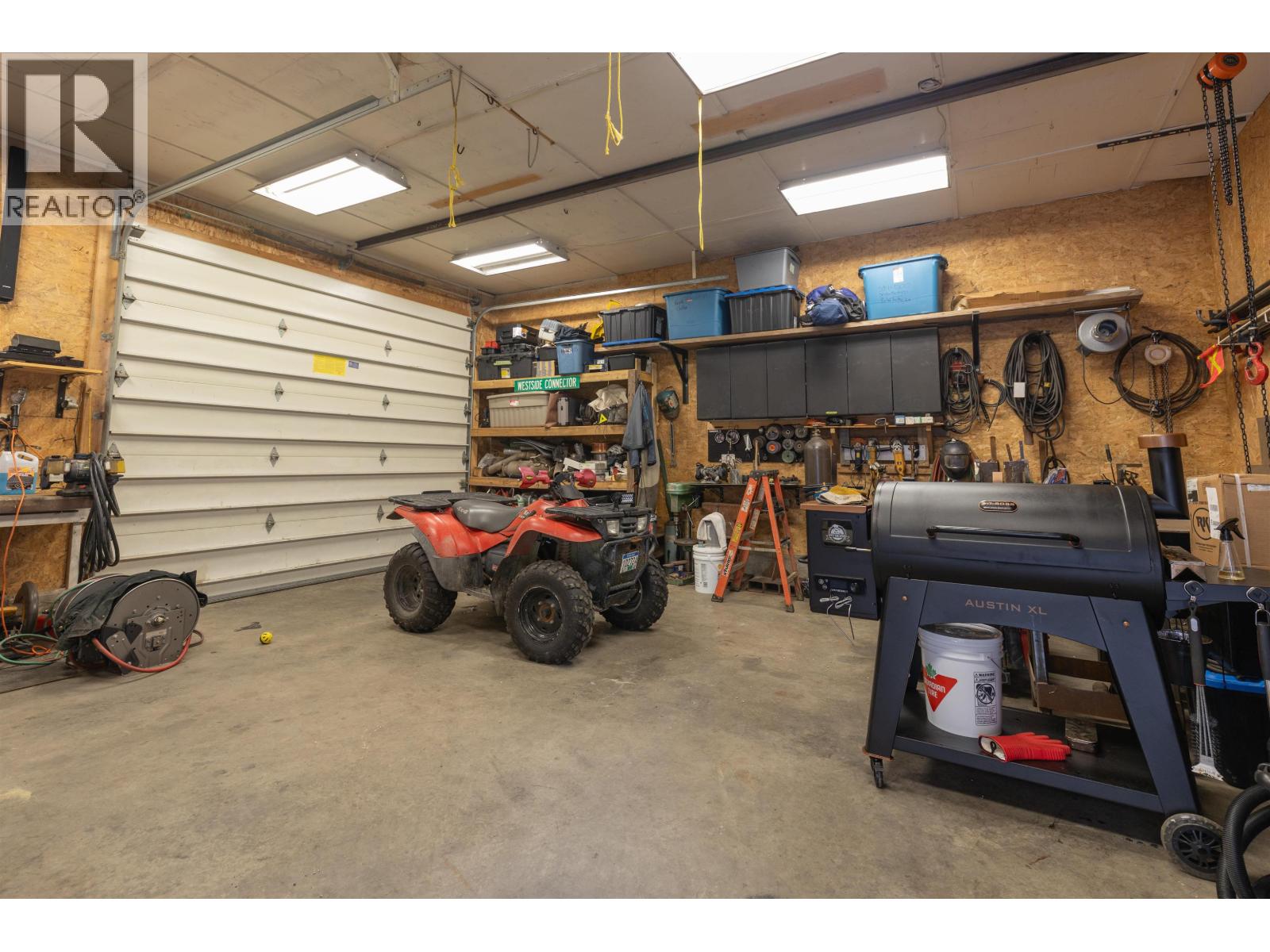 2190 CHURCHILL DRIVE - 27
