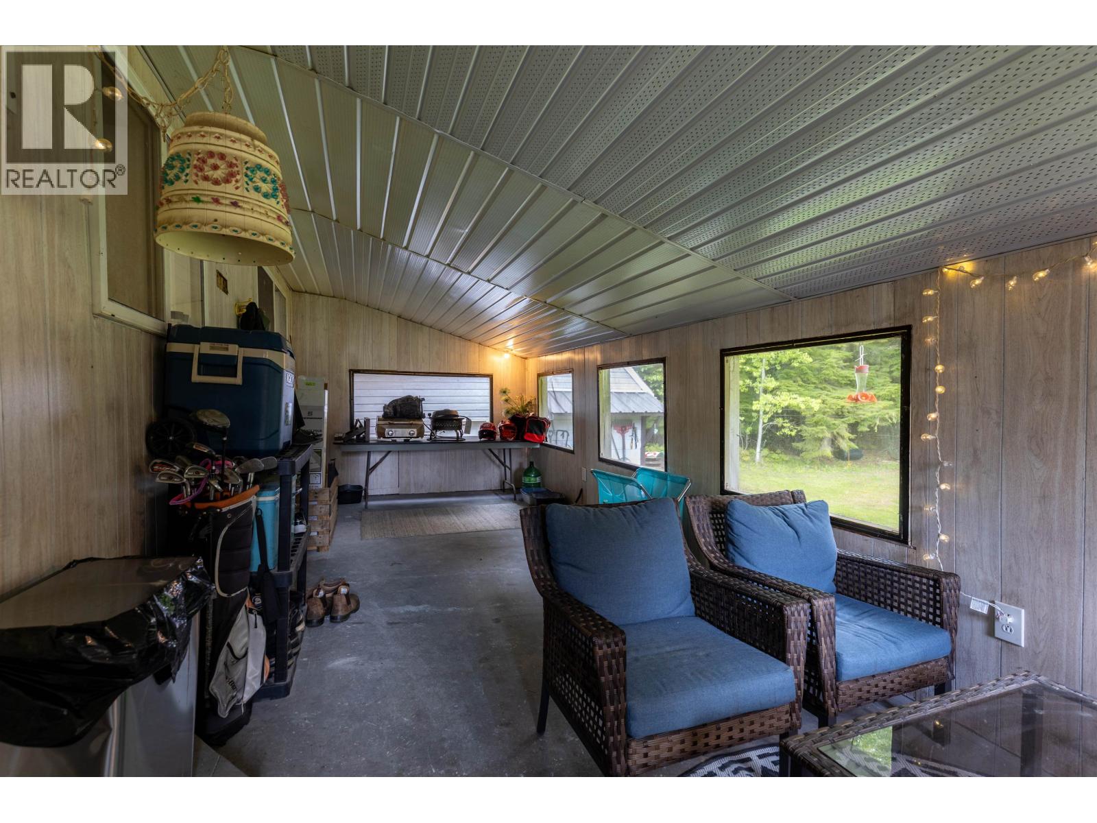 2190 CHURCHILL DRIVE - 15