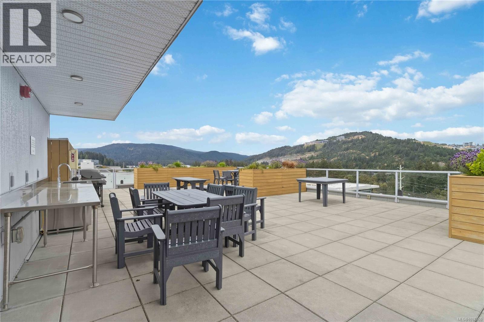 408 1311 Lakepoint Way, Langford